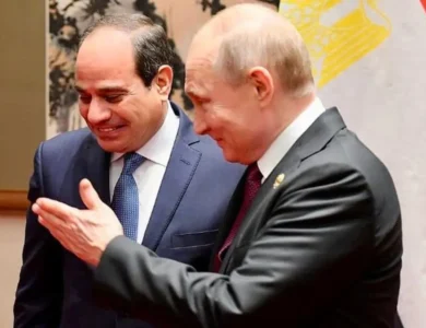 السيسي وبوتين يبحثان هاتفياً خفض التصعيد وتعزيز الاستقرار الإقليمي المشترك