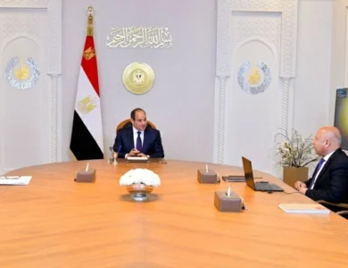 السيسي يتابع مخطط تطوير ميناء دمياط وتوسعة الأتوبيس النهري بالقاهرة