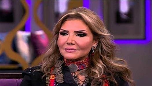 الفنانة نادية مصطفى تدعو لمراعاة العمالة الليلية في قرارات إغلاق المحال