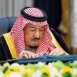 الملك سلمان يوجه باستضافة الخليجيين العالقين في مطارات السعودية