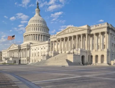 انقسام حاد في الشيوخ يفشل تقييد صلاحيات ترامب العسكرية تجاه إيران