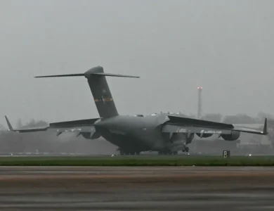 بريطانيا تسمح لأمريكا باستخدام قواعدها في عمليات دفاعية ضد إيران