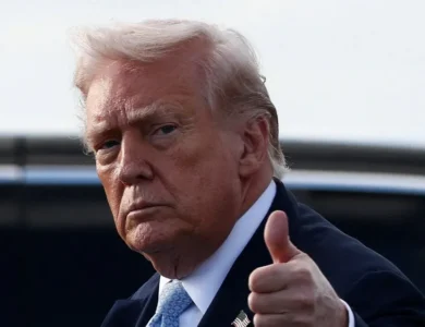 ترامب يهدد إيران بدمار شامل لمحطات الطاقة قبل انتهاء مهلة هرمز