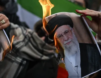 تناقض داخلي حاد في إيران بين بزشكيان والحرس الثوري على الهجمات