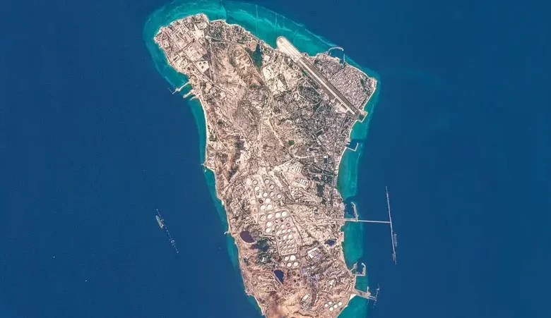 صحيفة فايننشال تايمز ترامب يعلن إمكانية وقف الحرب مع إيران.. ويهدد بالسيطرة على جزيرة خارك