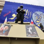 ضربات قطع الرؤوس الإسرائيلية.. هل تقود إلى انهيار النظام الإيراني؟