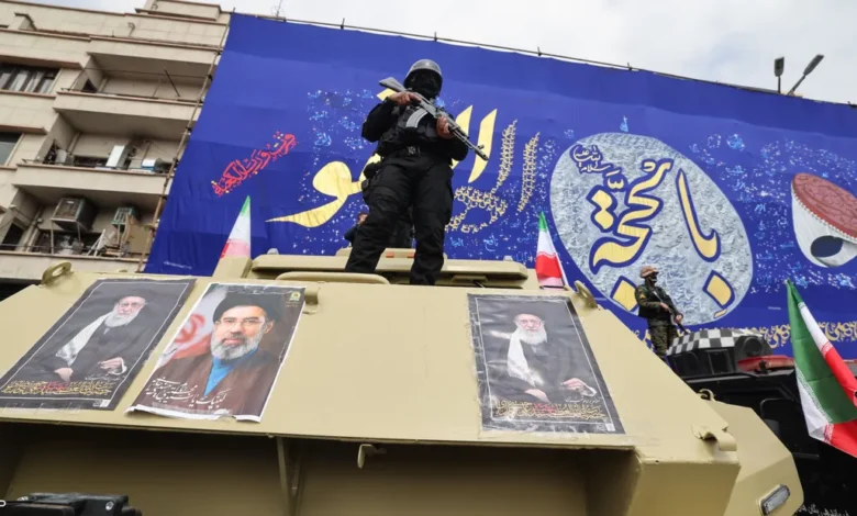 ضربات قطع الرؤوس الإسرائيلية.. هل تقود إلى انهيار النظام الإيراني؟