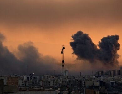 غارات إسرائيلية ثانية في 24 ساعة تستهدف طهران وست قواعد جوية إيرانية