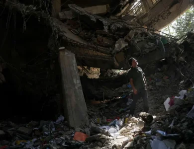 غارات إسرائيلية وأمريكية جديدة تدمر أحياء في طهران وكرج وبندر عباس