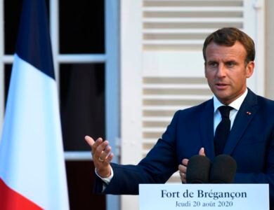 ماكرون يعرض تأمين الملاحة في هرمز وتصعيد أمريكي ضد إيران