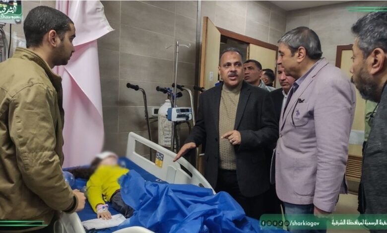محافظ الشرقية يتفقد مصابي حادث تصادم ميني باص بمستشفى العاشر الجامعي