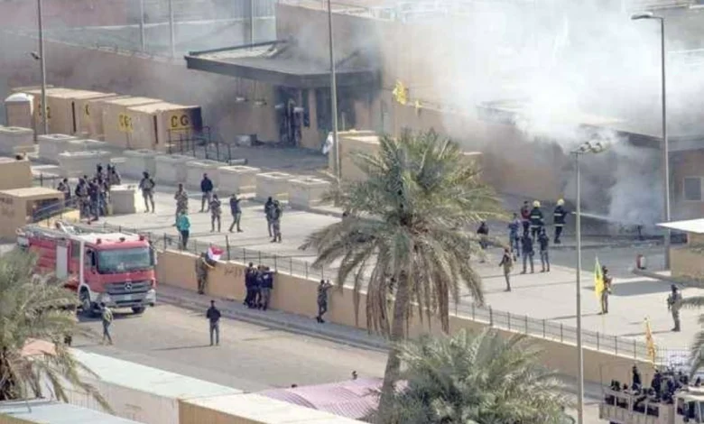 مشاهد متداولة للتصدي لمسيرة إيرانية قرب السفارة الأمريكية في بغداد - تابع فيديو