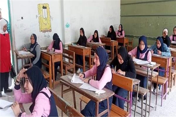 وزارة التربية والتعليم إعداد جداول امتحانات الدبلومات الفنية تمهيدا لإعلانها قريبا