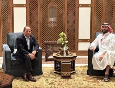 ولي العهد السعودي والرئيس السيسي يبحثان تداعيات التصعيد العسكري وأمن المنطقة