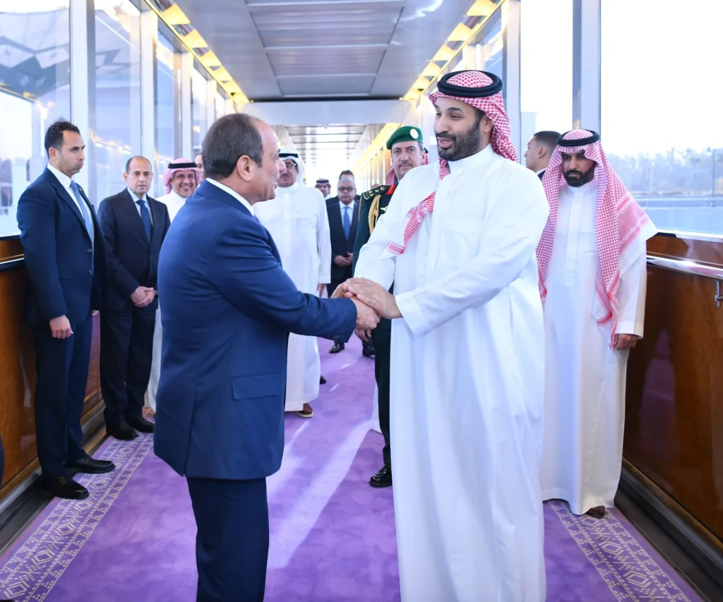 ولي العهد السعودي يلتقي الرئيس السيسي  مصر قلب العالم العربي ولن ننسى موقفها