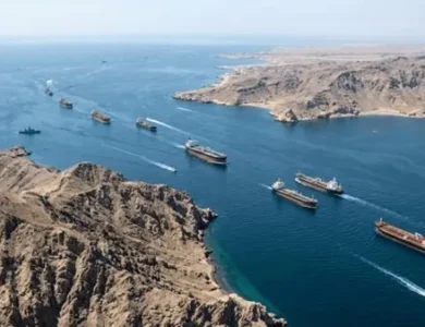 وول ستريت جورنال «مقامرة ترامب».. كيف قاد الرئيس الأمريكي العالم إلى أزمة مضيق هرمز؟