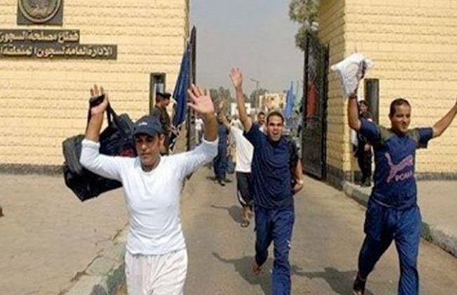  عفو رئاسي يعيد الأمل لـ 602 أسرة مصرية في ذكرى تحرير سيناء