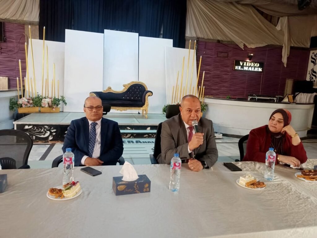 المهندس سامي ابو وردة يكريم مهندس بارز بشركة القناة لتوزيع الكهرباء بالاسماعيلية تقديرًا لعطائه وإخلاصه المهني