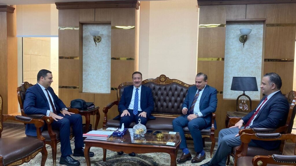 محافظ بورسعيد ورئيس صندوق التنمية الحضرية يوقعان مذكرة تفاهم لتعزيز التنمية العمرانية