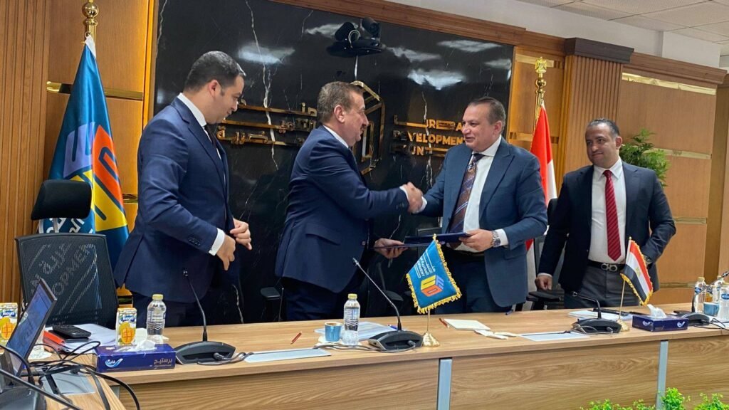محافظ بورسعيد ورئيس صندوق التنمية الحضرية يوقعان مذكرة تفاهم لتعزيز التنمية العمرانية