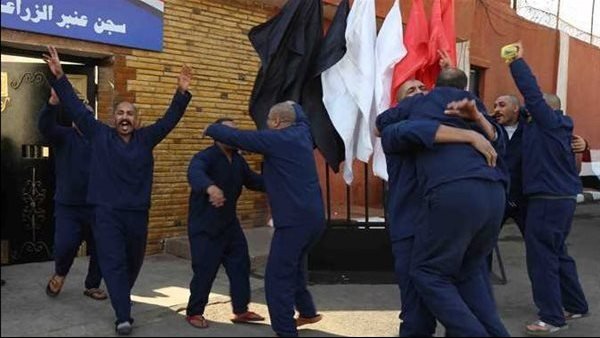  عفو رئاسي يعيد الأمل لـ 602 أسرة مصرية في ذكرى تحرير سيناء