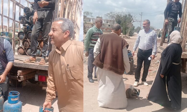 وكيل اول وزارة التموين بالشرقية يستجيب فوراً لنداء أهالي العزبة البيضة ويوزع أسطوانات الغاز