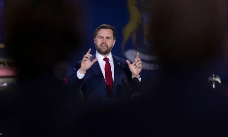 أكسيوس فانس يجري محادثات سرية لوقف الحرب مع إيران مقابل فتح مضيق هرمز