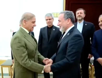 إيران تطرح مبادرة ثلاثية المراحل لوقف الحرب وسط تحفظ أمريكي