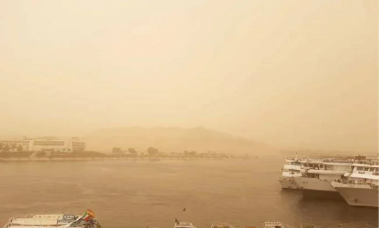 «الجو هيصفر» وعودة الاعتدال قريبًا.. تفاصيل رياح الخماسين وتحسن الطقس في مصر