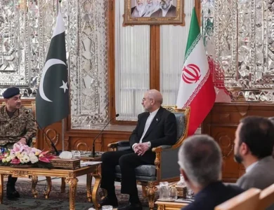 باكستان تتحرك دبلوماسياً لإحياء مفاوضات واشنطن وطهران وسط توتر هرمز