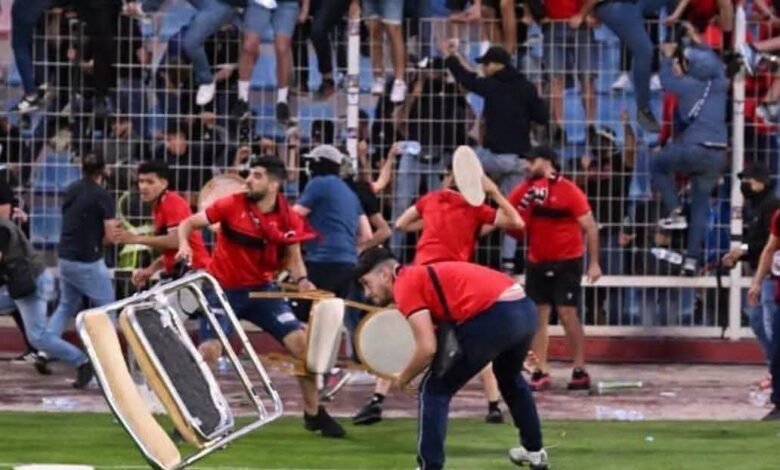 بالصور - اشتباكات دامية تؤجل نصف نهائي الكونفدرالية 80 دقيقة بين آسفي واتحاد العاصمة