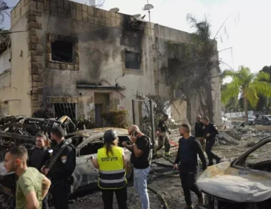 حزب الله يمطر إسرائيل برشقات صاروخية.. وإسرائيل ترد بقصف مدفعي على جنوب لبنان