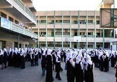 طلاب الإعدادي الأزهري يؤدون امتحانات الفقه والنحو وسط ضوابط مشددة