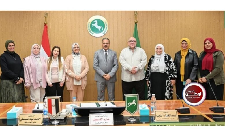 محافظ الشرقية يكرم الأمهات والآباء المثاليين من العاملين بالمحافظة لعام 2026