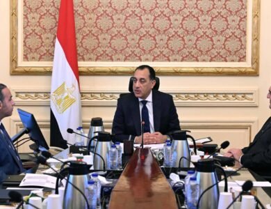 مدبولي يسرّع إصلاحات سوق المال ويدفع بقيد شركات الدولة بالبورصة