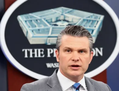 هيغسيث يلوّح لإيران بصفقة تاريخية ويؤكد تشديد الحصار البحري الأميركي