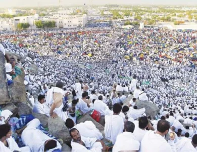 1.52 مليون حاج يتوافدون إلى صعيد عرفة لأداء الركن الأعظم وسط خدمات متكاملة