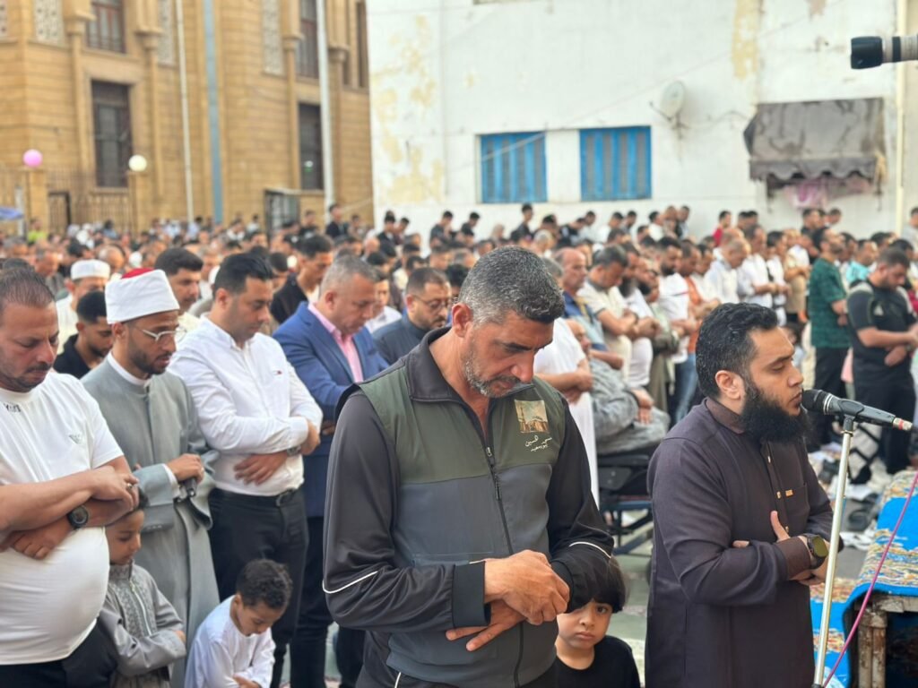 آلاف المواطنين يؤدون صلاة عيد الأضحى بساحة الحسين ببورسعيد وسط أجواء إيمانية مبهجة