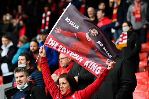 وداع تاريخي لمحمد صلاح.. جماهير ليفربول تغني للملك المصري بجميع لغات العالم