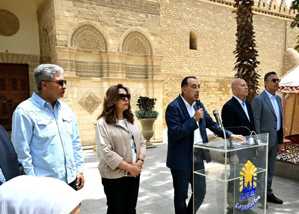 مدبولي: تطوير القاهرة التاريخية يعيد العاصمة القديمة لرونقها الثقافي والحضاري العالمي من جديد