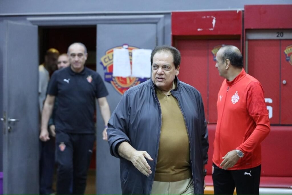 أبو العينين يحفز لاعبي سيراميكا قبل الزمالك ويطالبهم بتحقيق الفوز المنتظر