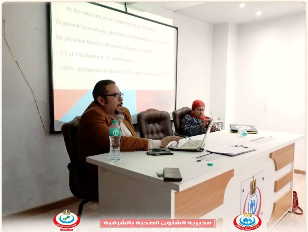 أحمد البيلي وكيل وزارة الصحة بالشرقية يلقي محاضرة عن فصل البلازما لإنقاذ المرضى