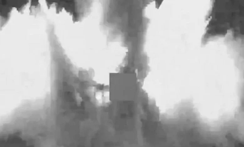 الجيش الأمريكي يعلن مقتل 3 مهربين باستهداف قارب شرقي بالمحيط الهادئ - فيديو