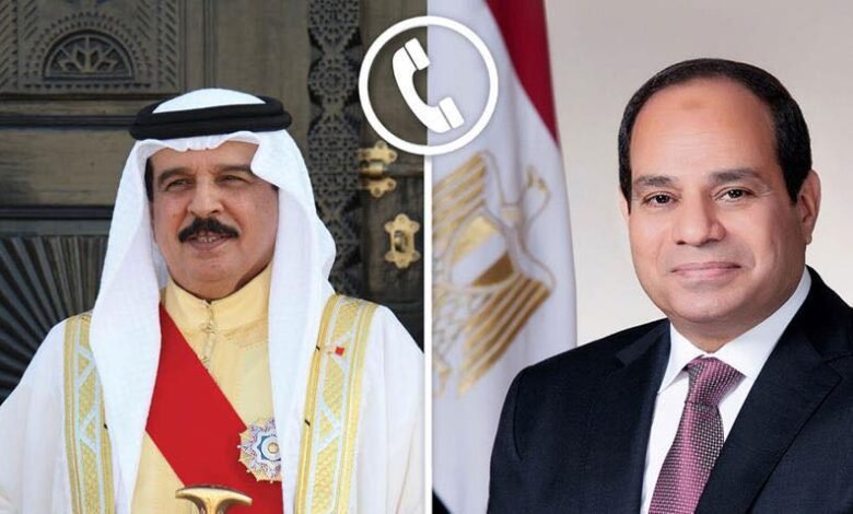 الرئيس السيسي وملك البحرين يؤكدان عمق العلاقات الثنائية خلال اتصال هاتفي ودي