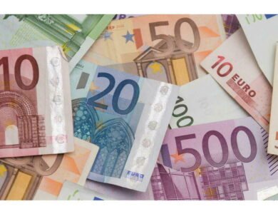 تراجع سعر اليورو أمام الجنيه في تعاملات البنوك المصرية اليوم الثلاثاء