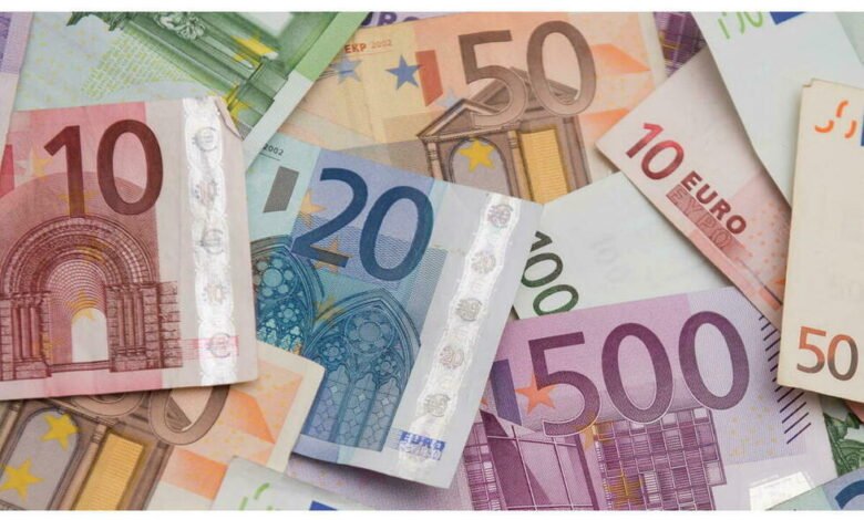 تراجع سعر اليورو أمام الجنيه في تعاملات البنوك المصرية اليوم الثلاثاء
