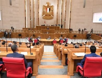 زيادة تاريخية بمخصصات الأجور بالموازنة الجديدة ودعم كبير لدخول الموظفين الحكوميين