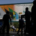 طهران تهاجم واشنطن وتحذر العالم من الانزلاق إلى هاوية الفوضى