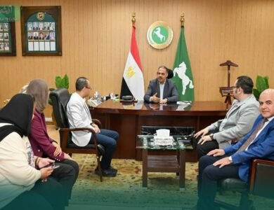 محافظ الشرقية ووزارة الصحة يتابعان تطوير المستشفيات وتحسين الخدمات الطبية بالمحافظة