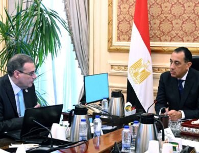 مدبولي يتابع تطوير الجهاز الإداري وتعزيز كفاءة الأداء الحكومي والتحول الرقمي الشامل
